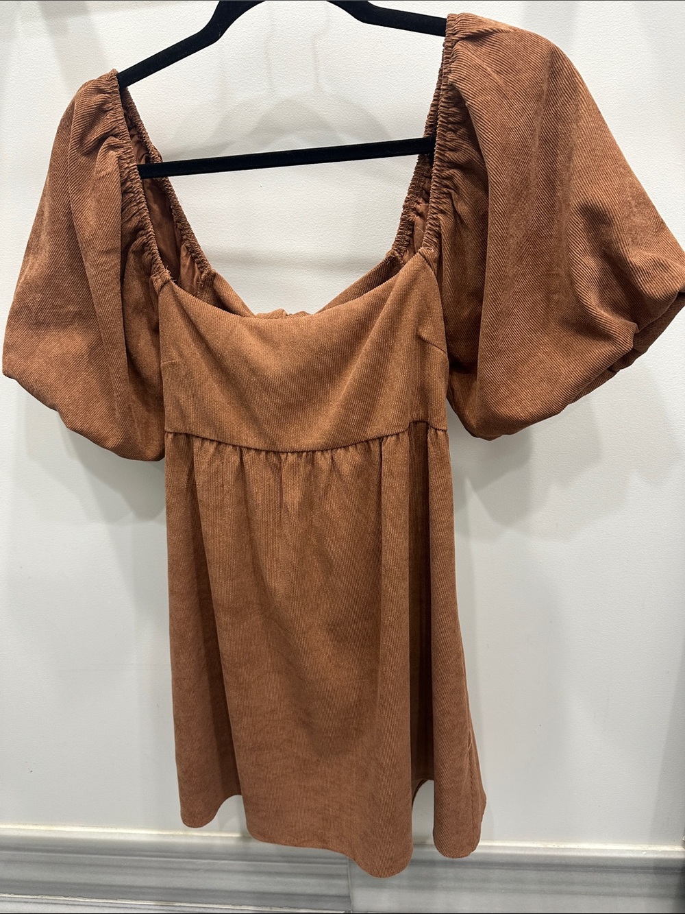 Puff-Sleeve Mini Dress in Chestnut